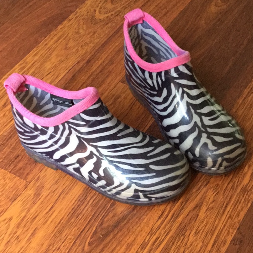 Zebra rain boots